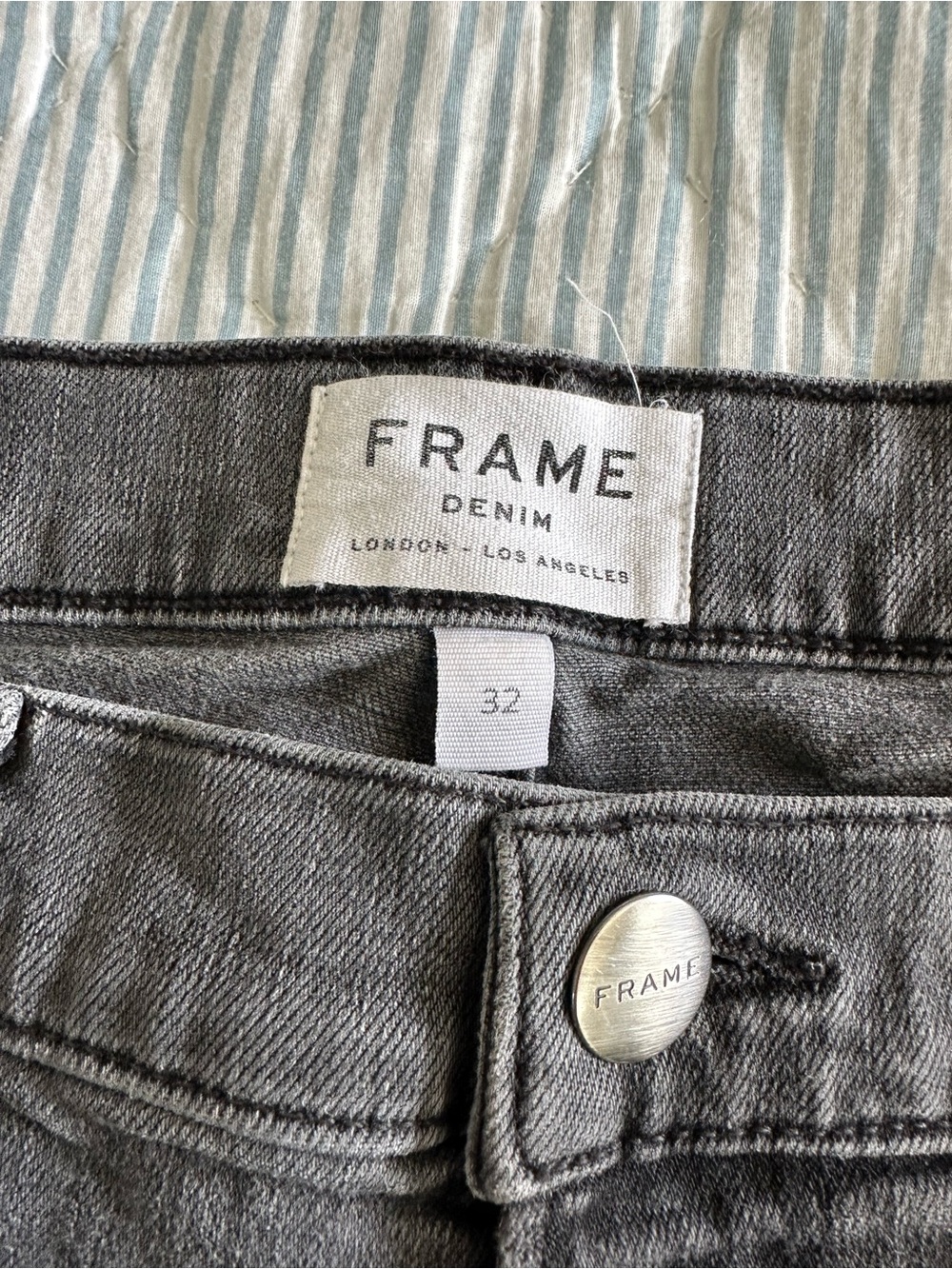 Frame Denim Women's Skinny Jeans in Washed Gray